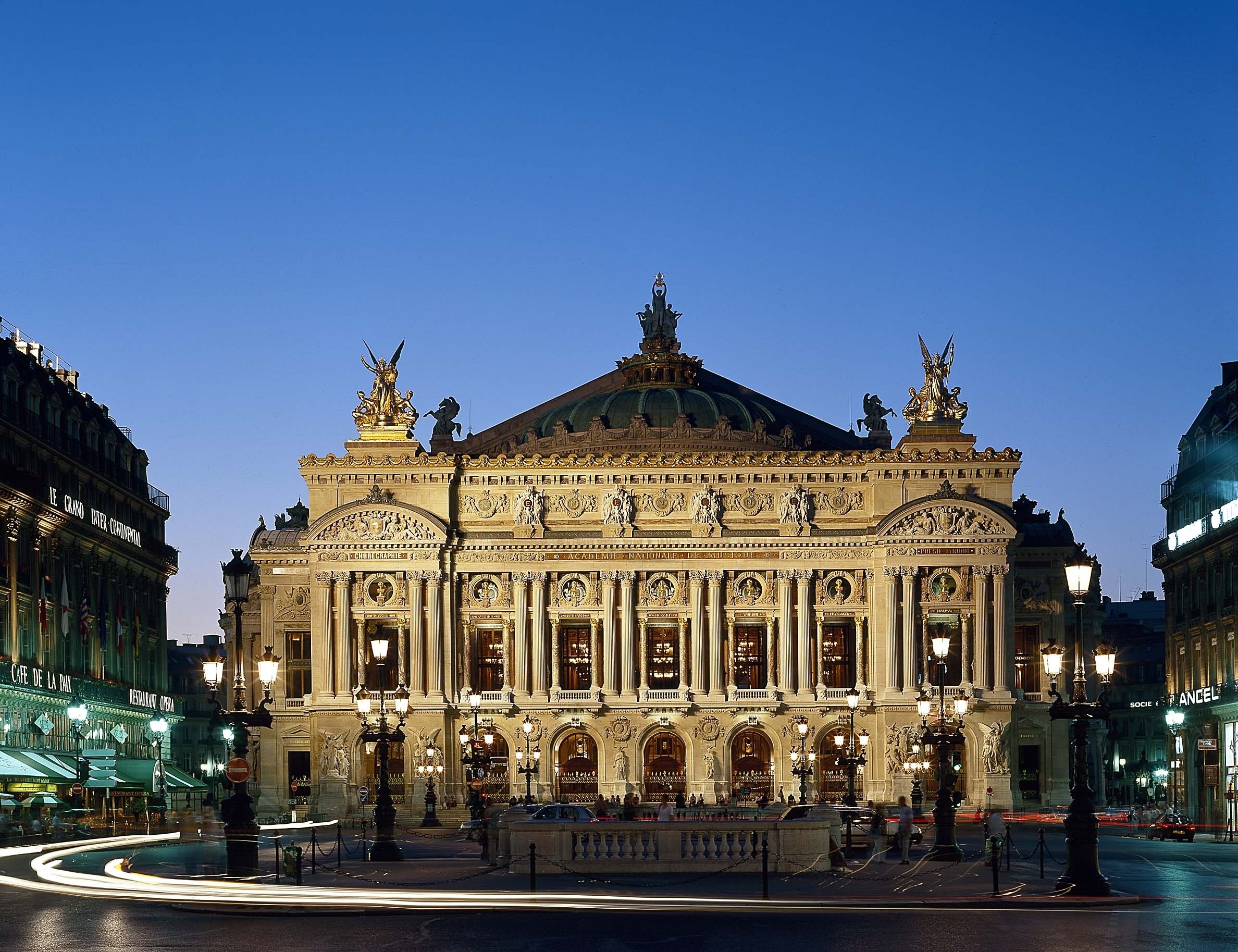 Façade Garnier nuit libre de droit Jean-Pierre Delagarde