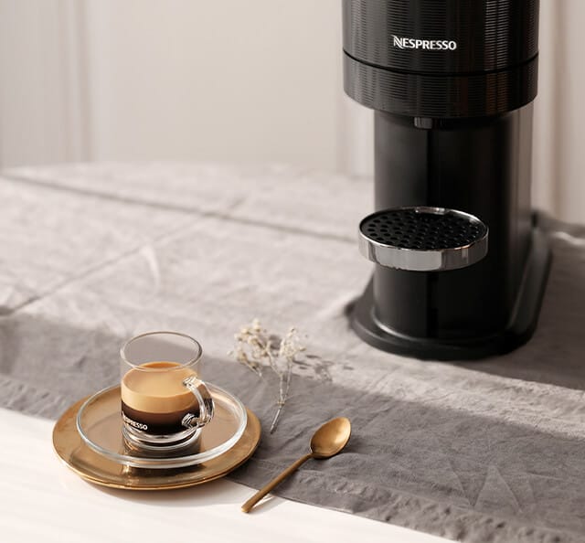 Taza Nespresso Vertuo y cafetera Nespresso Vertuo