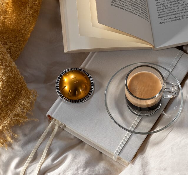 Taza Nespresso Vertuo y cápsula Vertuo