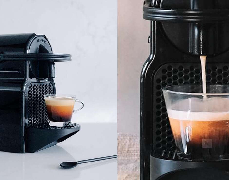 Máquina Nespresso sirviendo café con abundante espuma