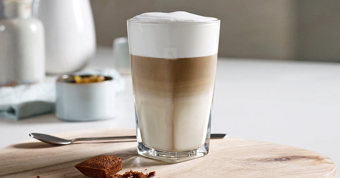 ¿Qué es un manchado café?