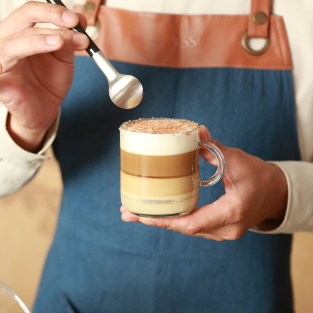 Flat White de avena, chocolate blanco y Ginseng