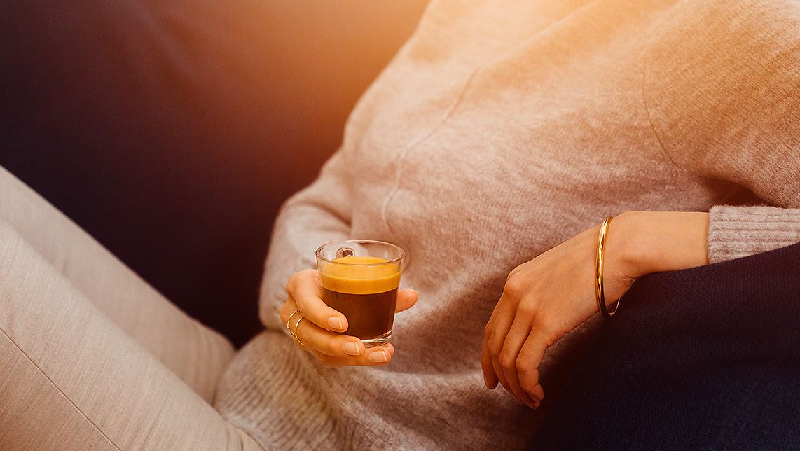 Café relajante en casa