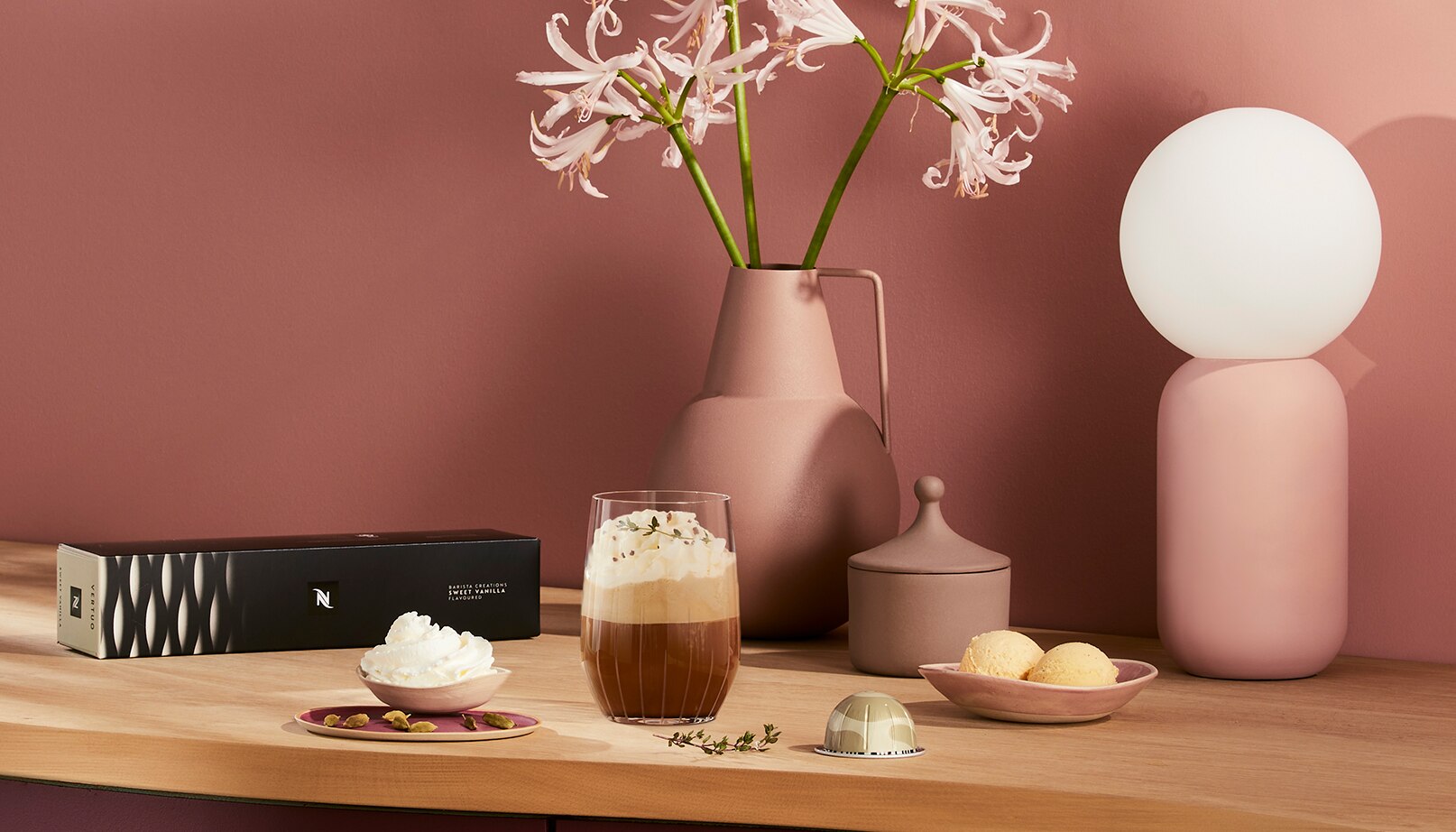 Vertuo Affogatto de Vainilla Dulce, Cardamomo y tomillo
