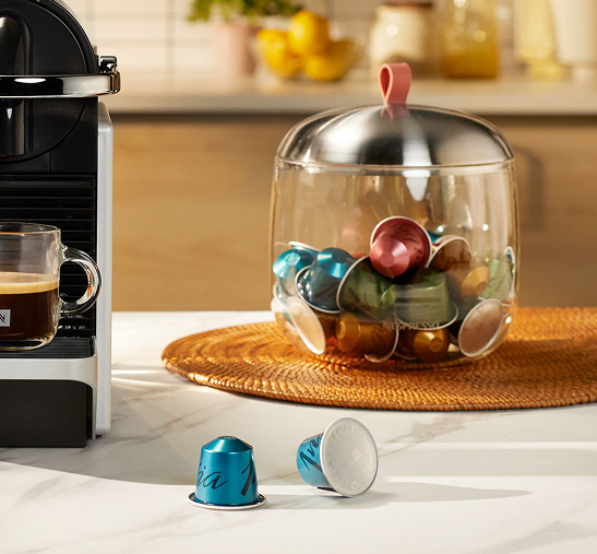 Bote transparente con cápsulas Vertuo