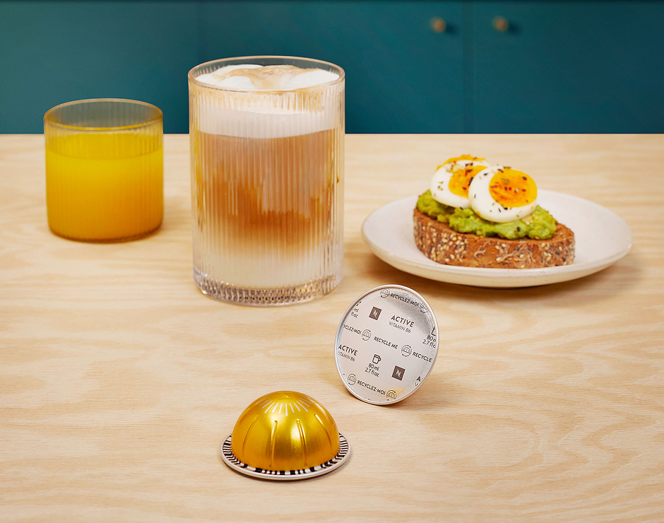 Desayuno con café y zumo de naranja