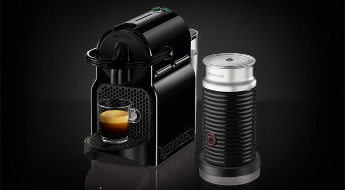 Cafetera Nespresso De'Longhi Inissia D40 automática black para cápsulas  monodosis 220V