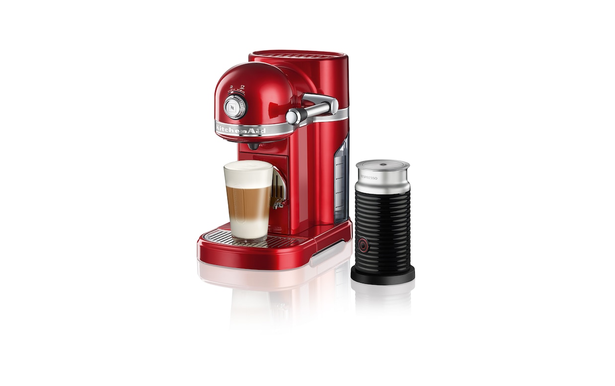 KitchenAid Candy Apple Red Nespresso Espresso Maker with Aeroccino Milk  Frother - Bed Bath & Beyond - 11905523