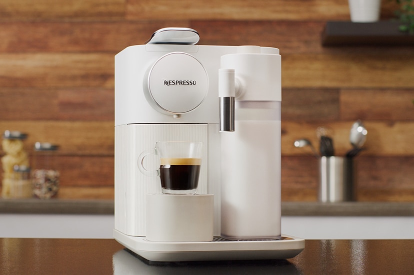 Gran Lattissima Black | Coffee Machine | Nespresso