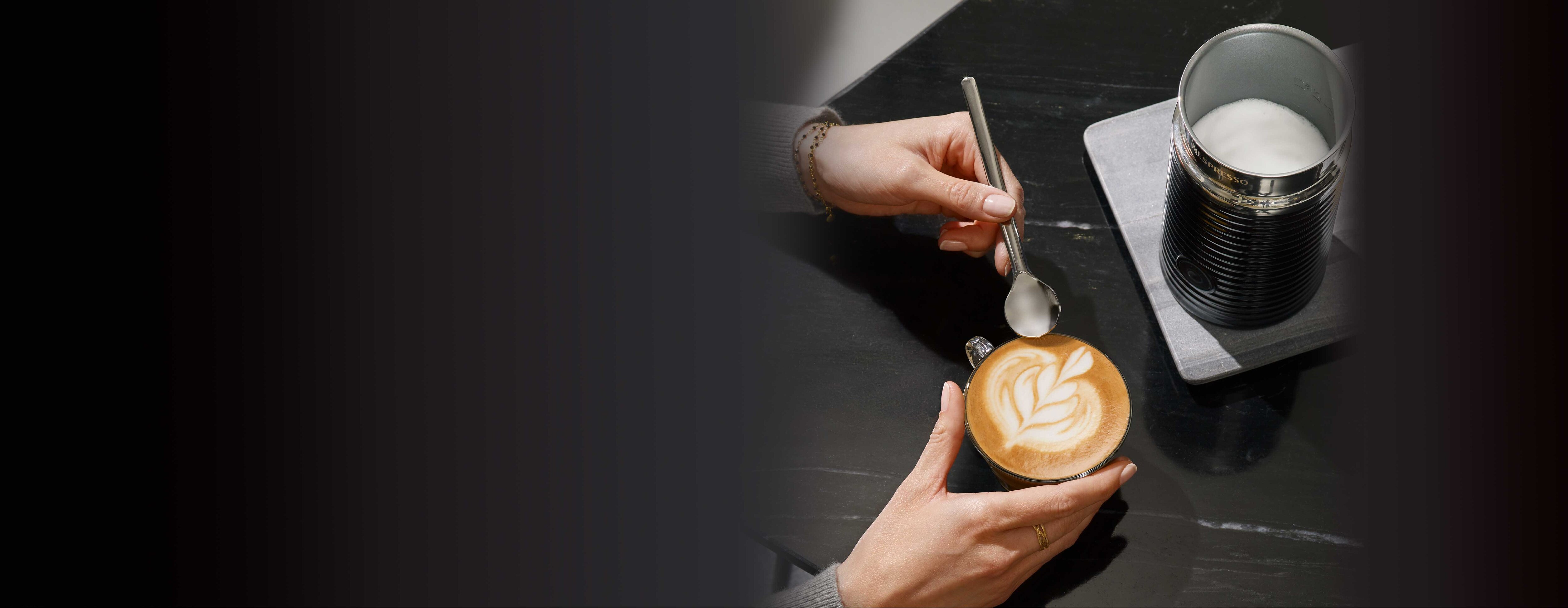 Aeroccino3 Black | Milk Frother 