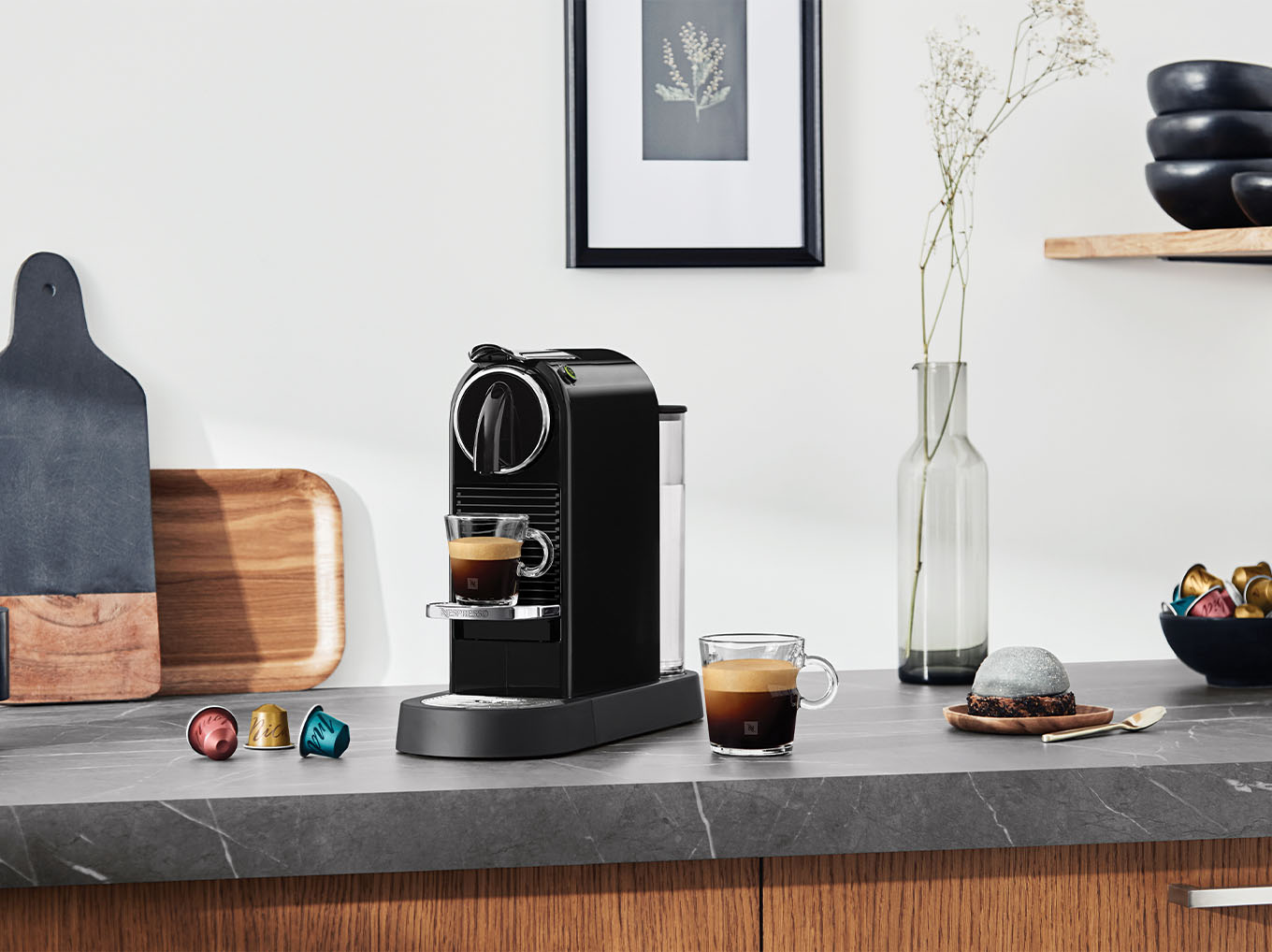 Nespresso citiz black coffee machine with 3 Original capsules