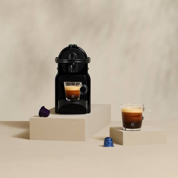 Nespresso inissia black shop coffee machine