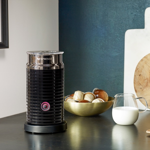 Aeroccino Negru | Aparat spumă de lapte | Nespresso™ România