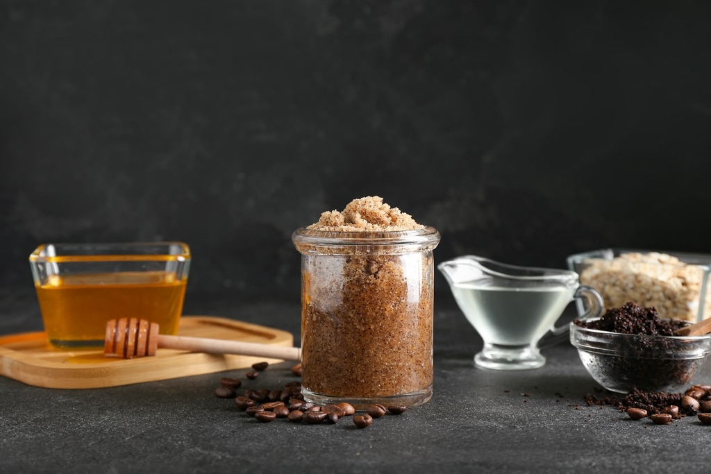 สูตรสครับผิวหน้าด้วยกากกาแฟ