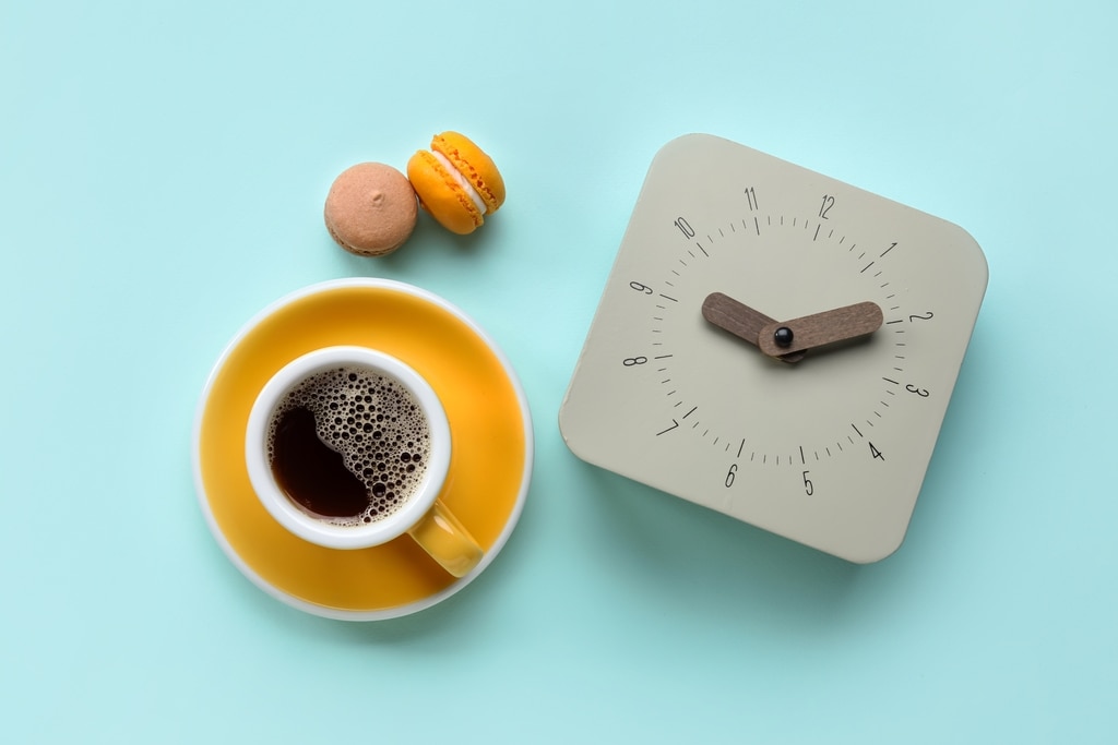 ไม่ควรดื่มกาแฟในช่วงก่อนนอน เพราะอาจทำให้นอนหลับยาก