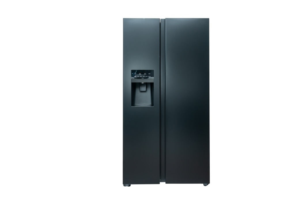 ตู้เย็น ใช้สำหรับเก็บรักษาความสดใหม่ของวัตถุดิบต่างๆในการชงเครื่องดื่ม