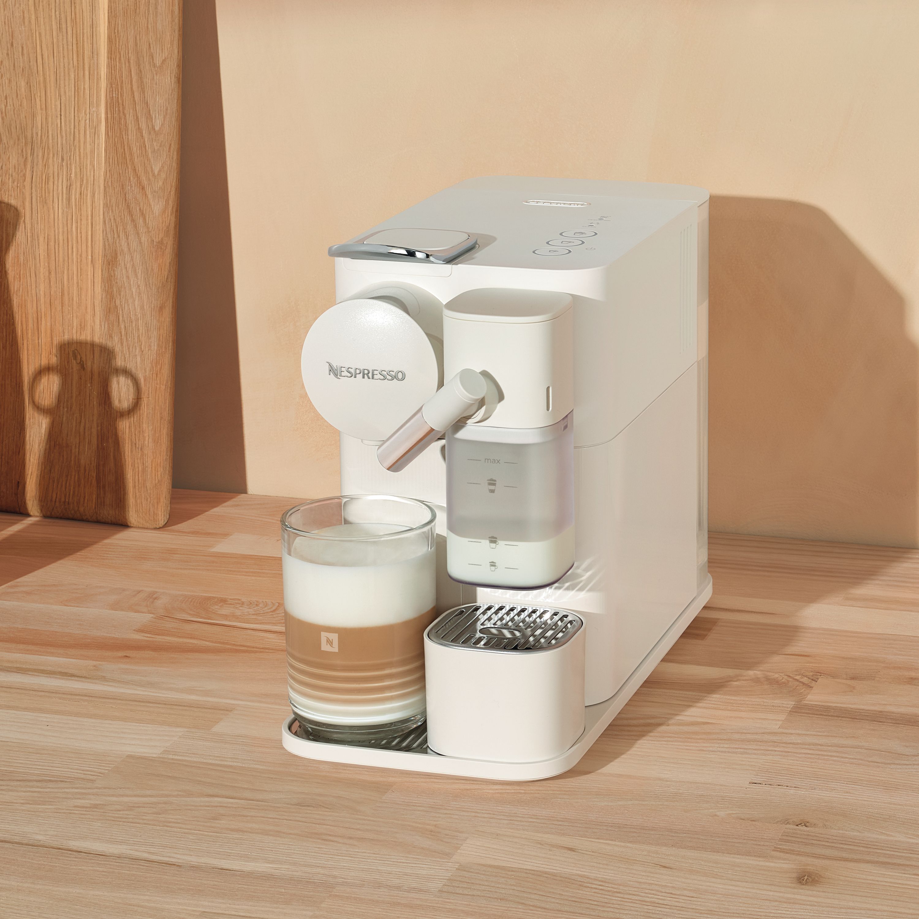 【未使用】Nespresso エッセンサミニ ホワイト D30-WH エッセンサ ミニ ピュアホワイト C｜コーヒーメーカー ｜ ネスプレッソ
