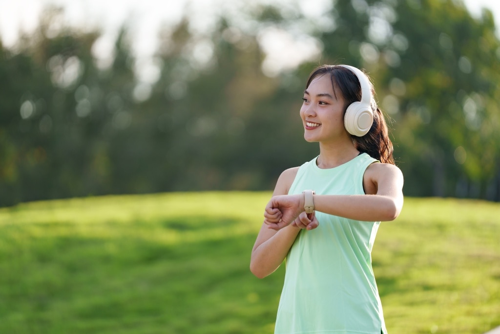 วิธีแก้ง่วงตอนทำงาน ลดความเครียดด้วยการเดินเล่นสั้น ๆ