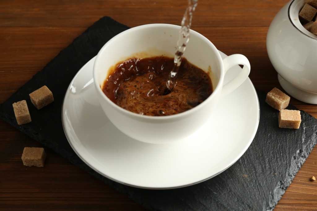 Caffeine ช่วยให้ช่วยเพิ่มอัตราการเผาผลาญให้กับร่างกายได้