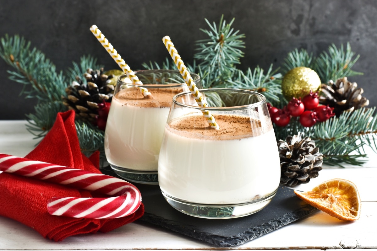 Eggnog คืออะไร ทำไมถึงเป็นเครื่องดื่มประจำเทศกาลคริสต์มาส