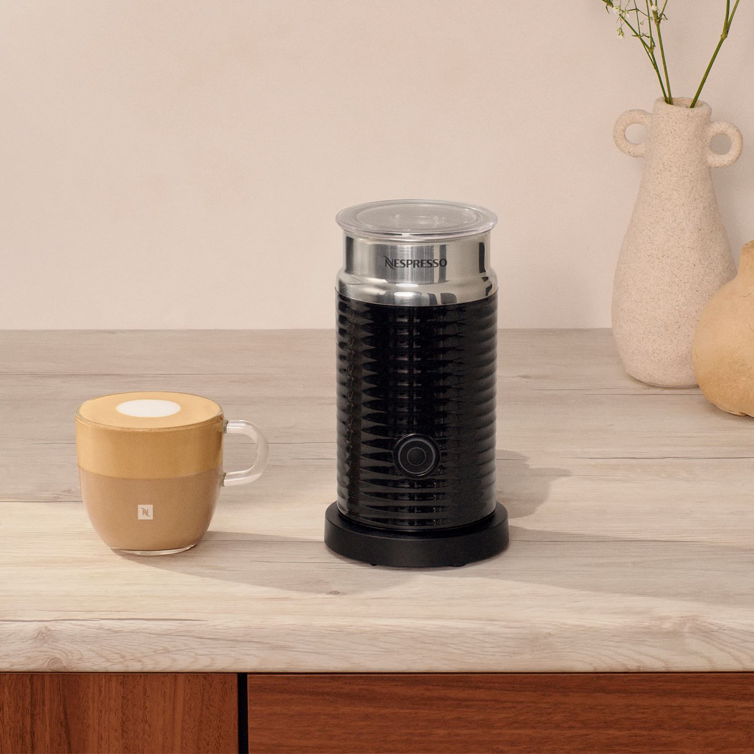 Aeroccino 3 Milk Frother - Accessories - Nespresso™ Chile