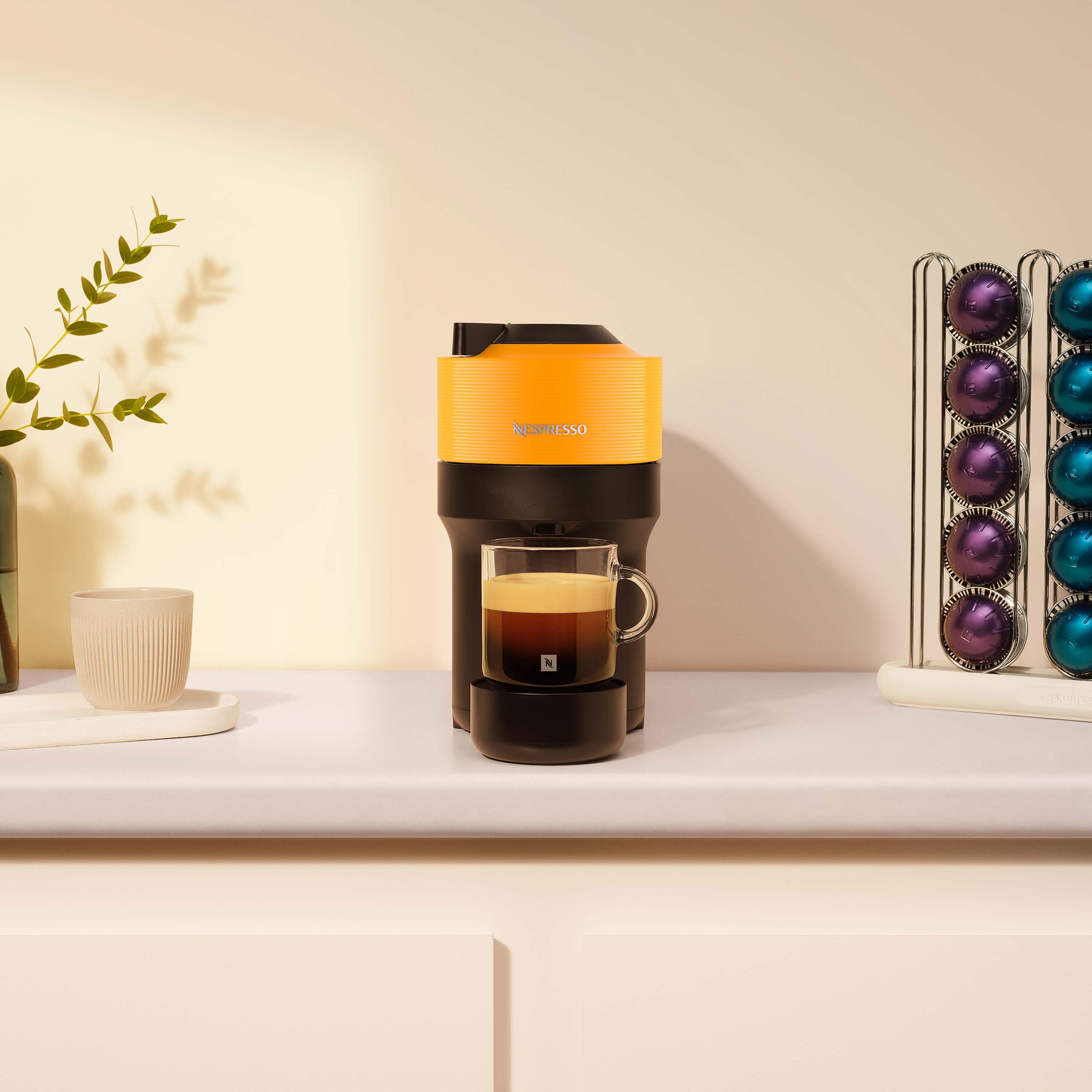 Cafeteira Vertuo Pop Amarelo Manga | Nespresso