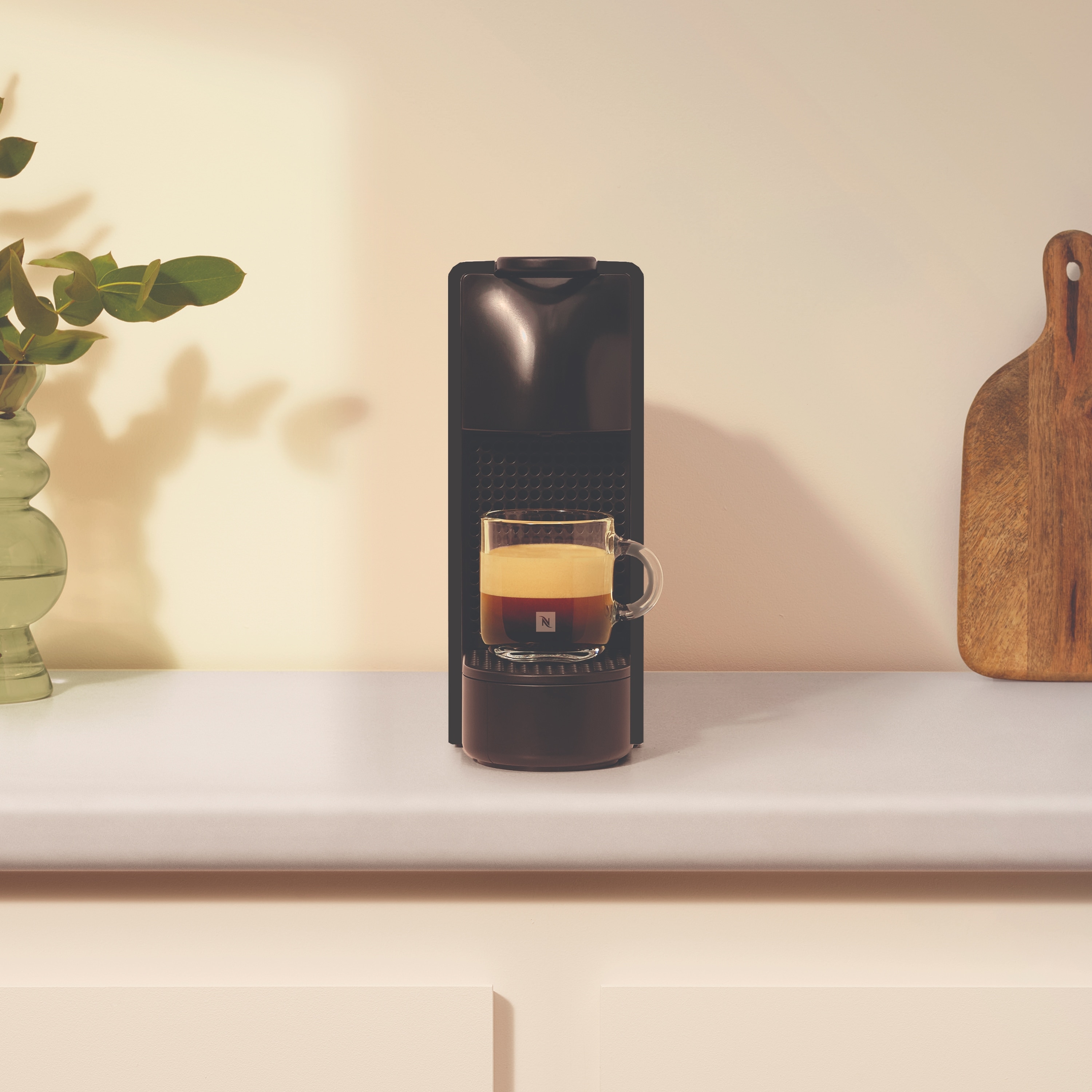 Essenza Mini Matt Black Anthracite C - Coffee Machine - Nespresso JP
