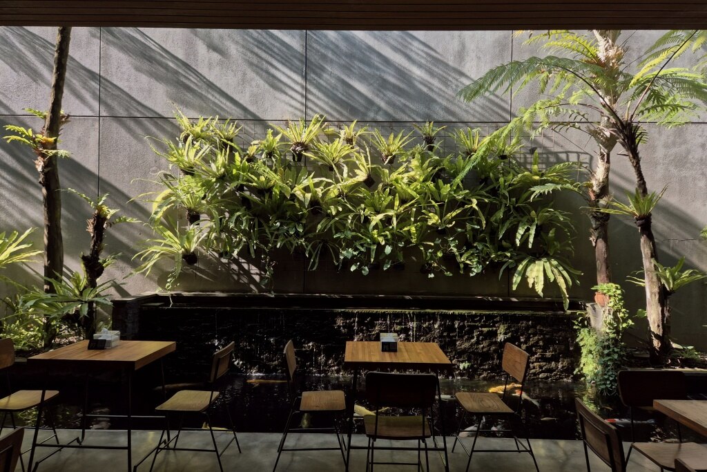 แบบร้านกาแฟเล็ก ๆ สไตล์ Greenery Oasis