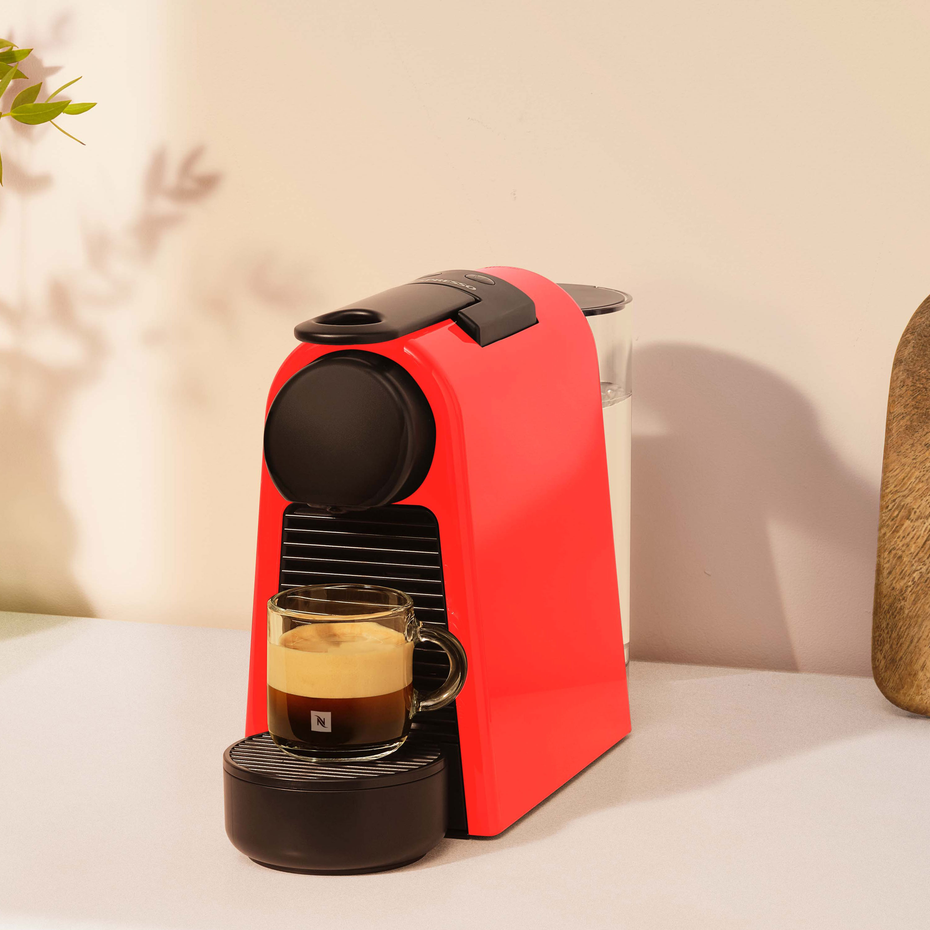 Essenza Mini D Ruby Red | Nespresso™ Italia