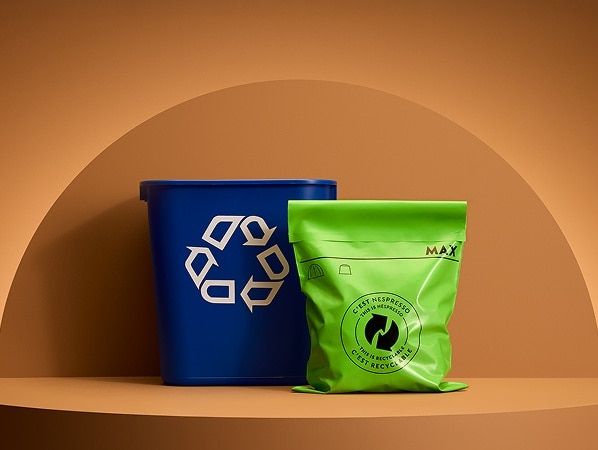 Solution de sac vert pour le recyclage des capsules de café Nespresso