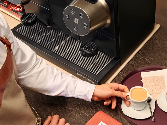 Momento Nespresso Professional Coffee Machines