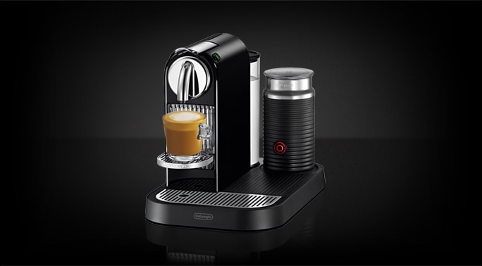 DeLonghi Citiz&Milk Limousine Black Machine | Nespresso