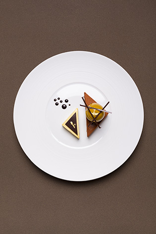 Biscuit Amaretti, Crémeux et Ganache au Grand Cru Arpeggio, Sorbet Passion 1