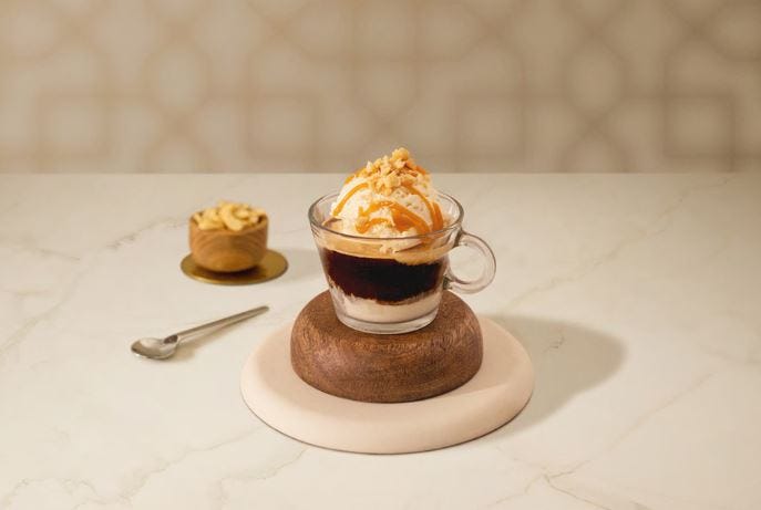 مشروب أفوجاتو بزبدة الفول السوداني