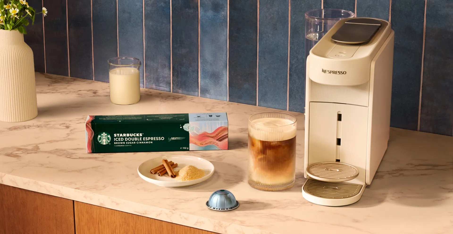 Starbucks® Blonde roast served with its food pairing