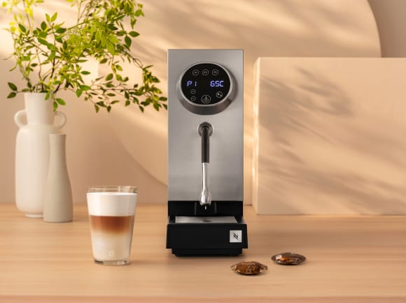 スチーマー プロ | 業務用コーヒーマシン｜ネスプレッソ