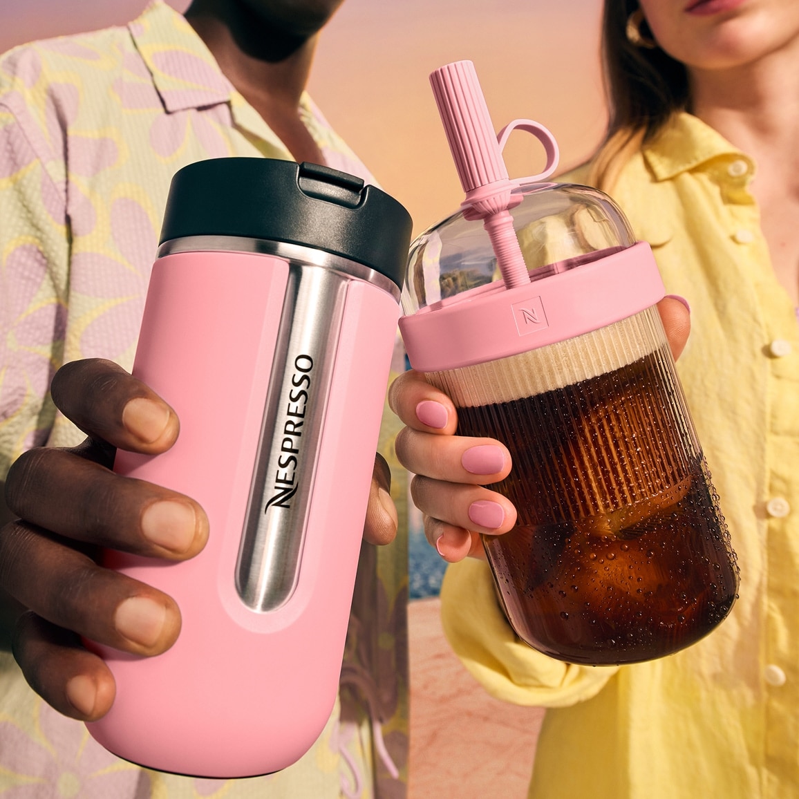 Limited Edition Travel Mug Bubble Gum - Nespresso USA