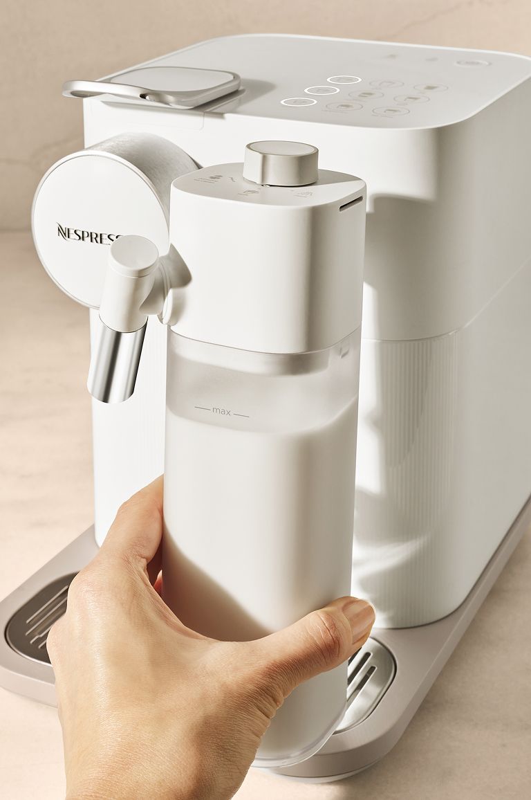 Cafeteira Gran Latissima Preta 110V | Nespresso Brasil