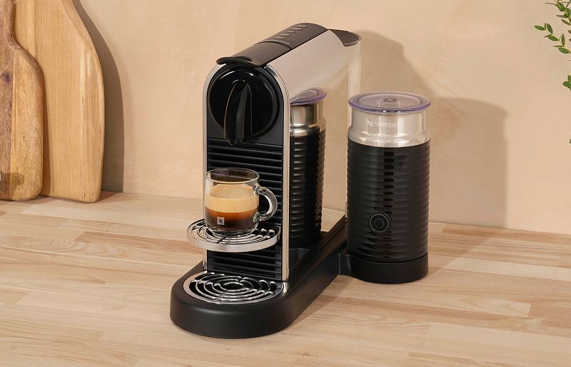 CitiZ Platinum&Milk Stainless steel Coffee Machine - Nespresso™ Italy