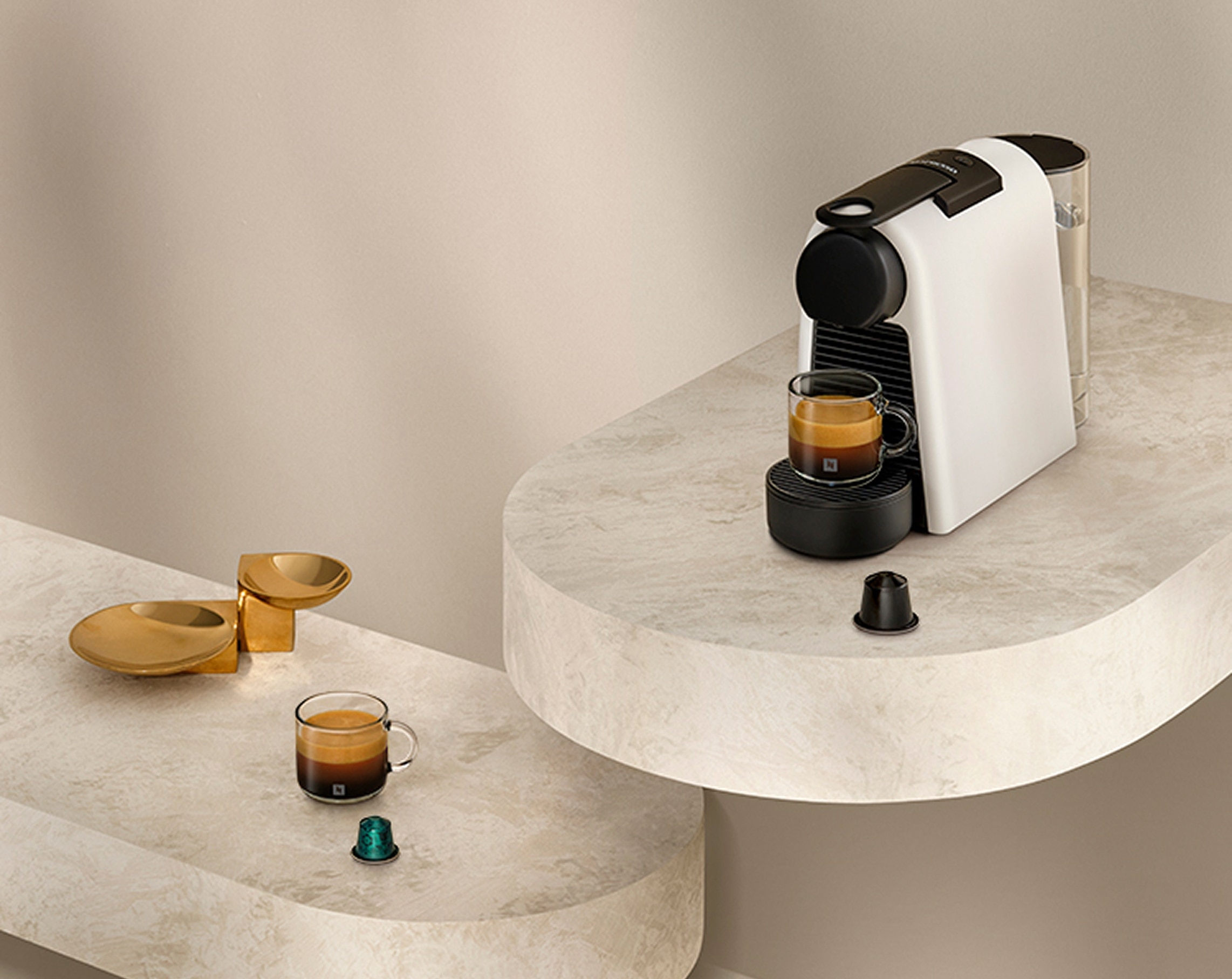 Essenza Mini White Nespresso - Small Coffee Machine - Nespresso™ GR