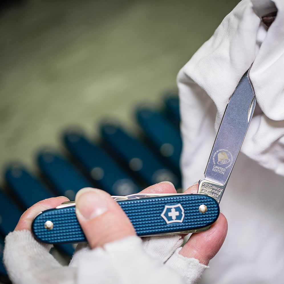 Nespresso victorinox 2021 cheap