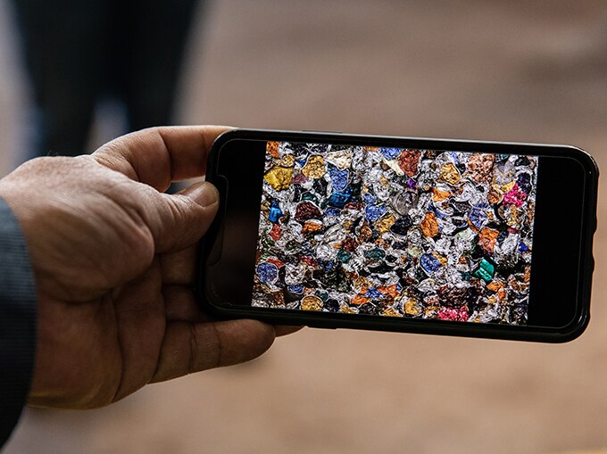 Nespresso Recycle coffee capsules in a smart phone