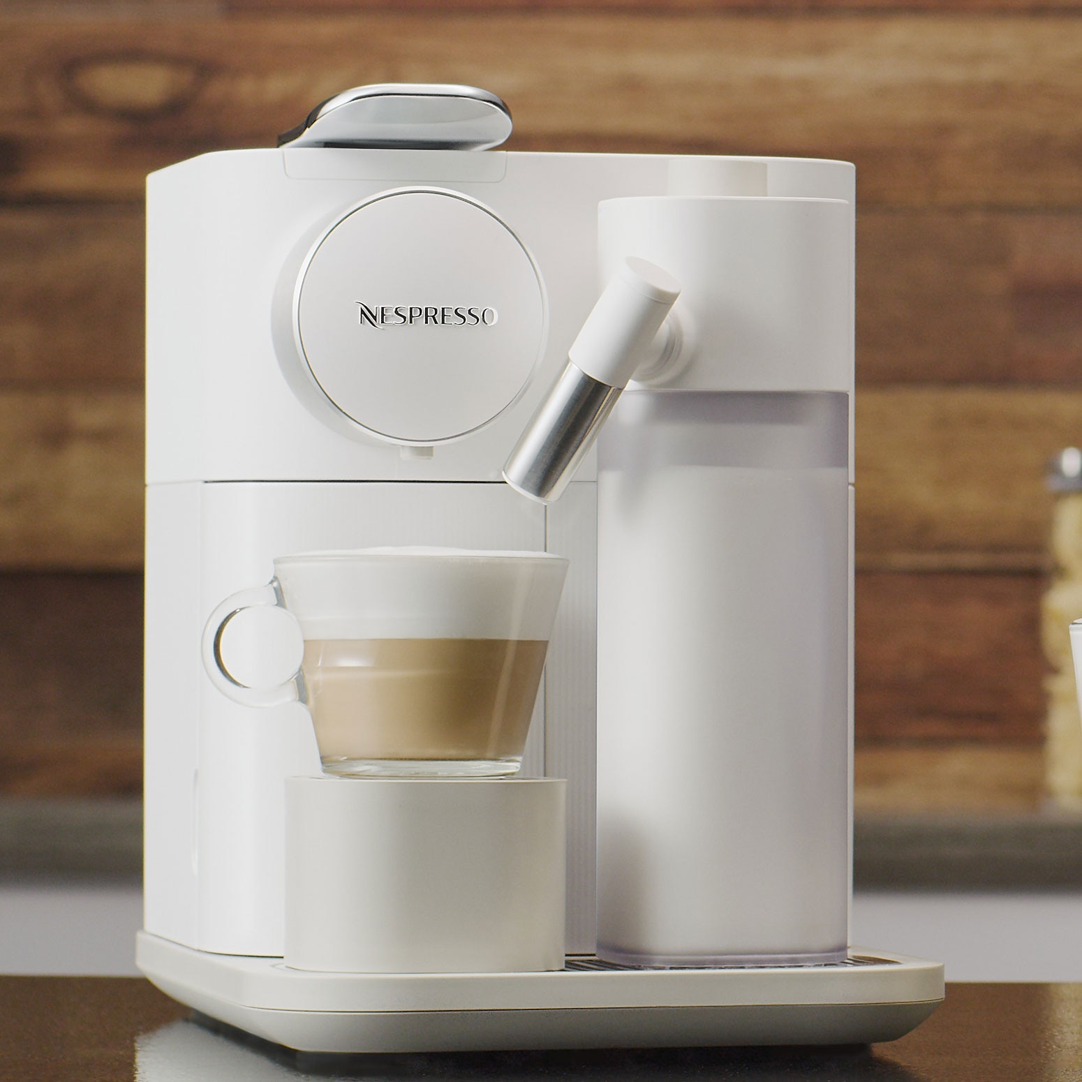 Gran Lattissima White 1