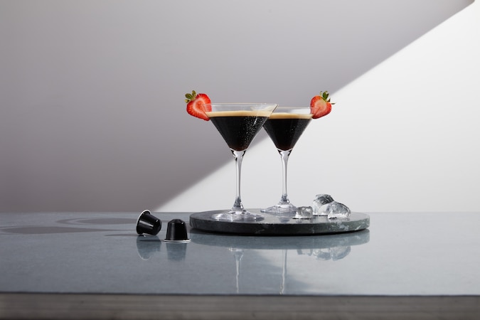 Belyse ikke nød How to Make an Espresso Martini | Coffee Recipes | Nespresso USA