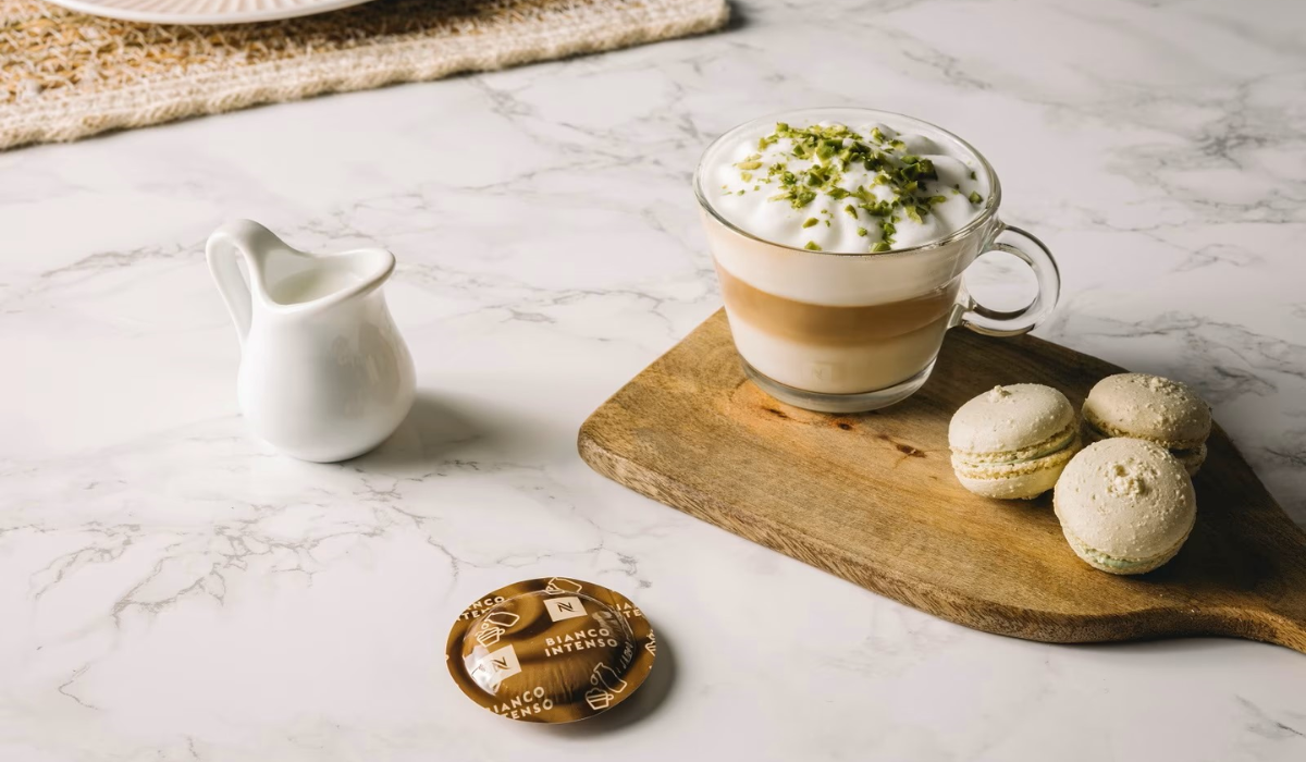 Bianco Intenso Cappuccino Almond Pistachio